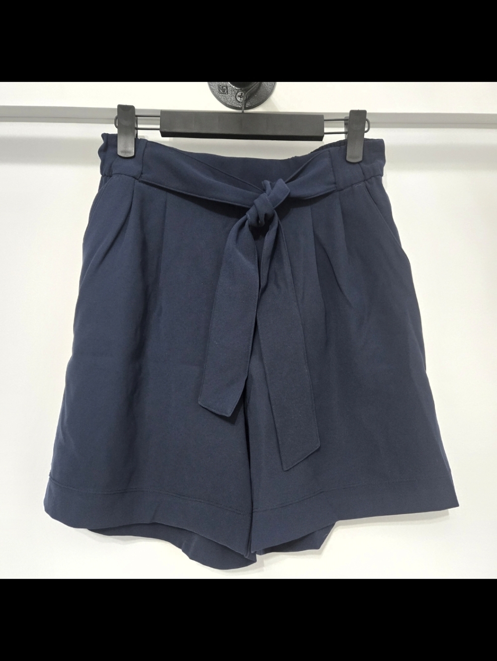 Lululemon Noir Shorts True Navy With Waist Bow Tie Size 6 Womens